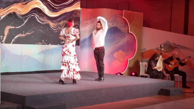 Tópicos españoles, como el flamenco y el Jabugo, para «vender» Zhejiang, una de las más bellas regiones de China